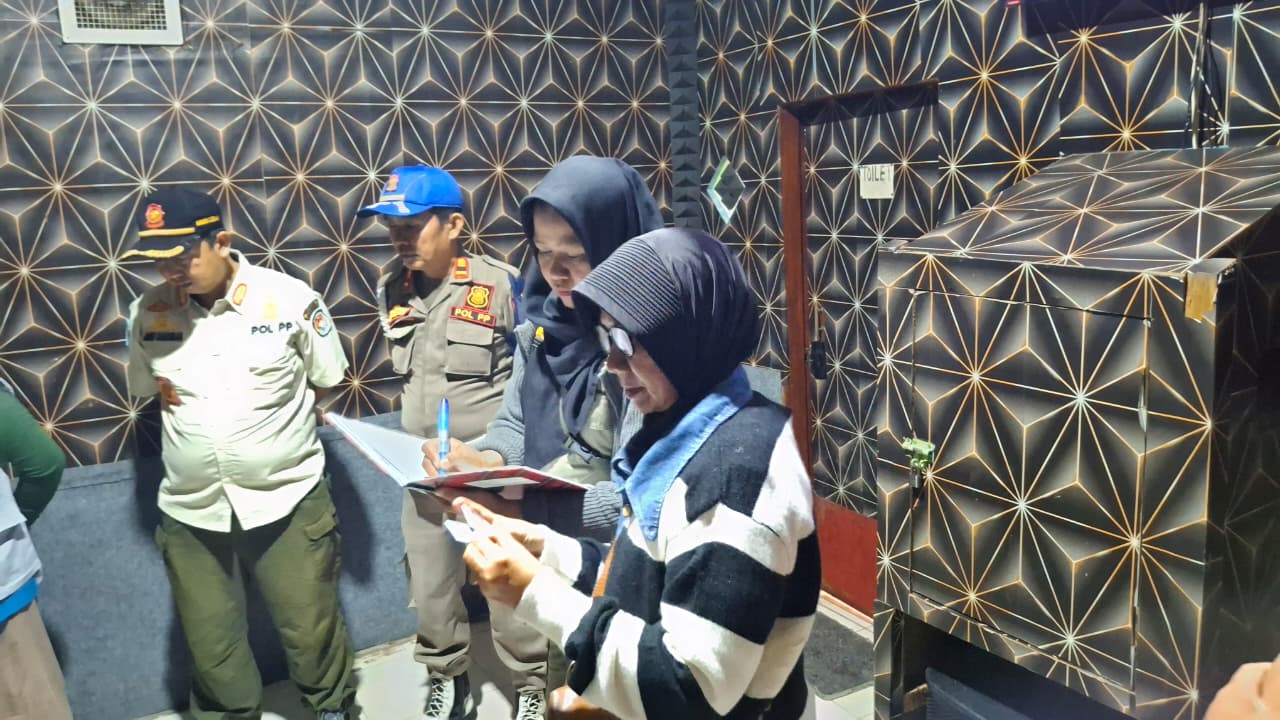 DINAS SATUAN POLISI PAMONG PRAJA MENGGELAR OPERASI PENYAKIT MASYARAKAT (PEKAT)